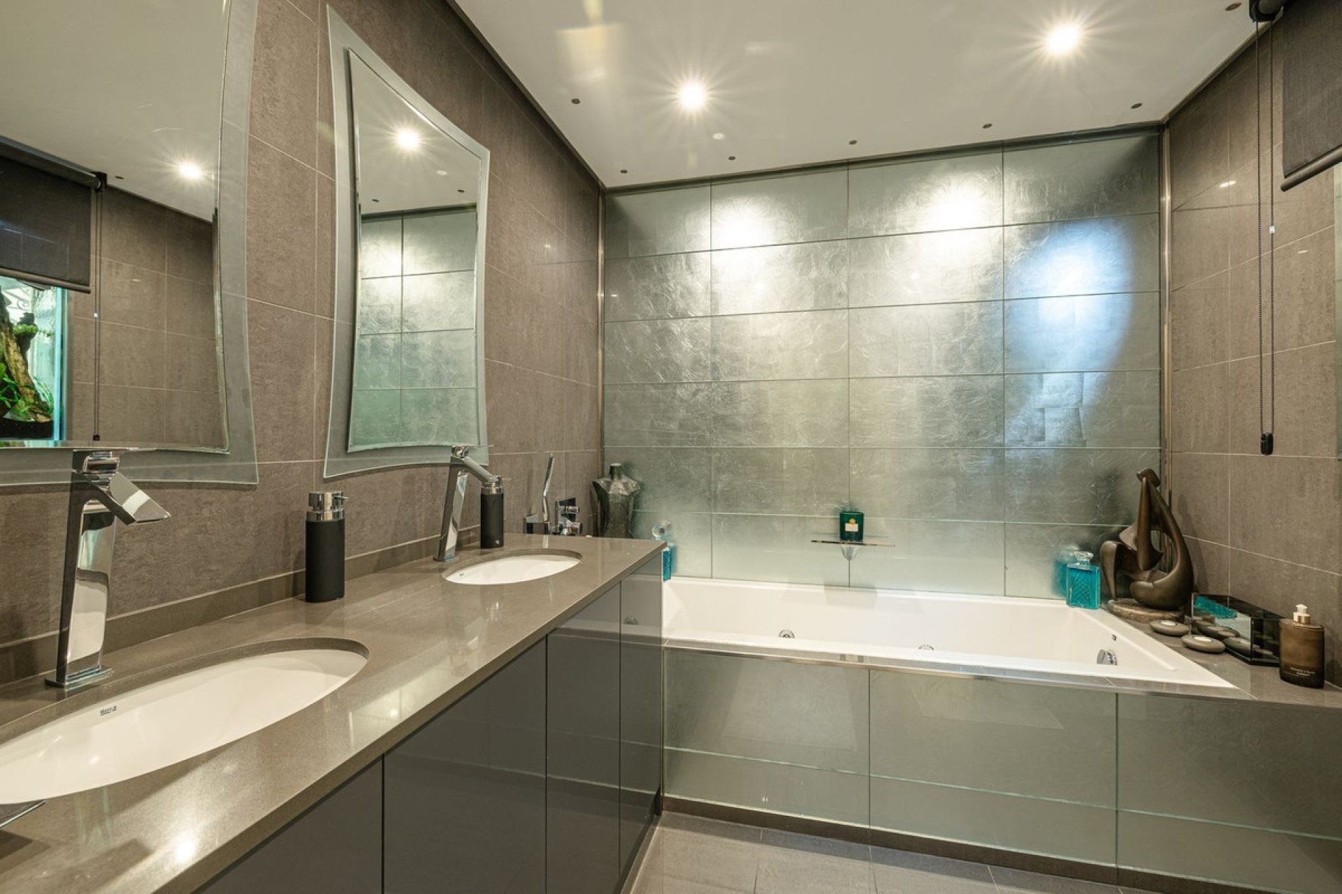 Resale - Ground floor apartment - Marbella - Nueva Andalucia