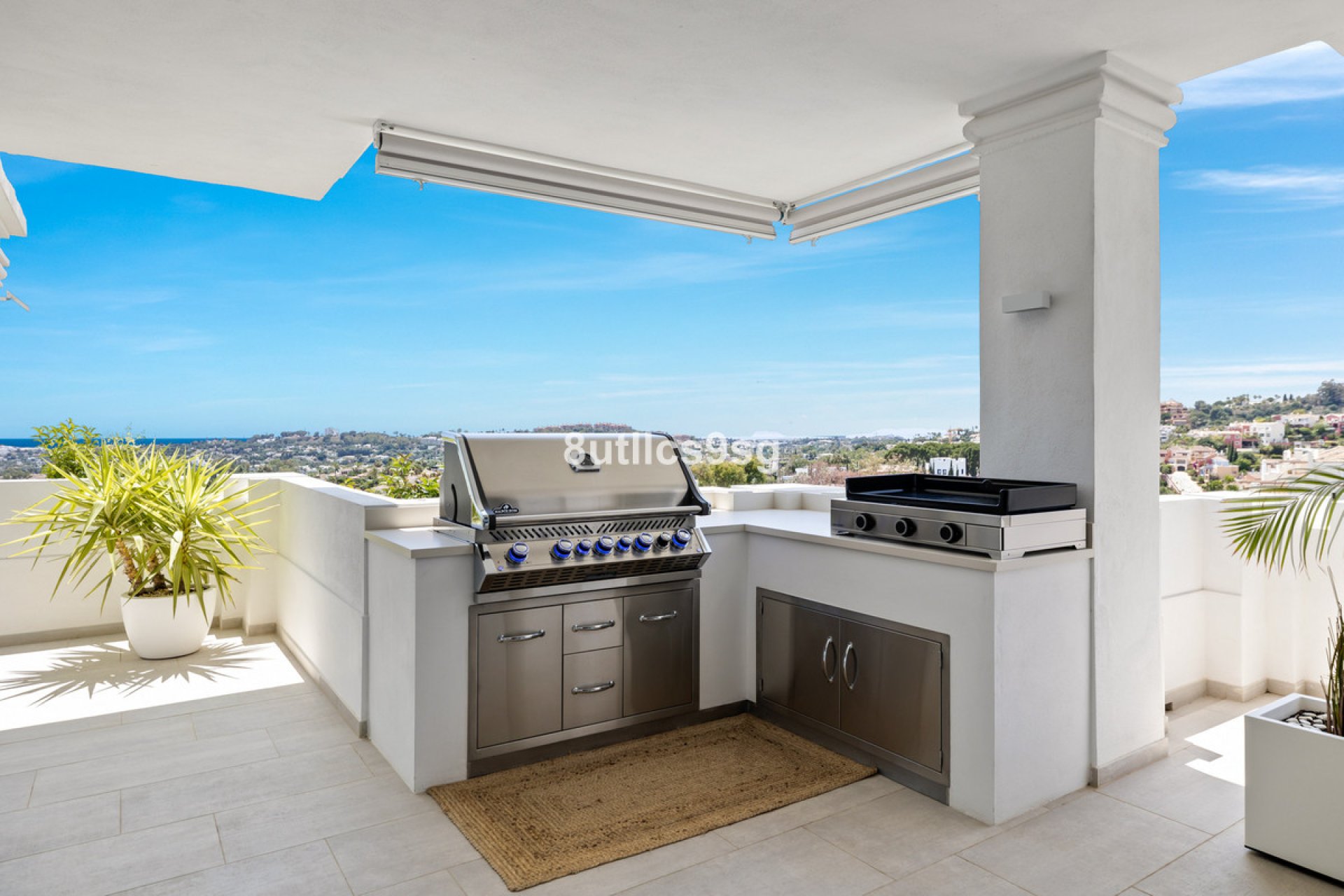 Resale - Ground floor apartment - Marbella - Nueva Andalucia