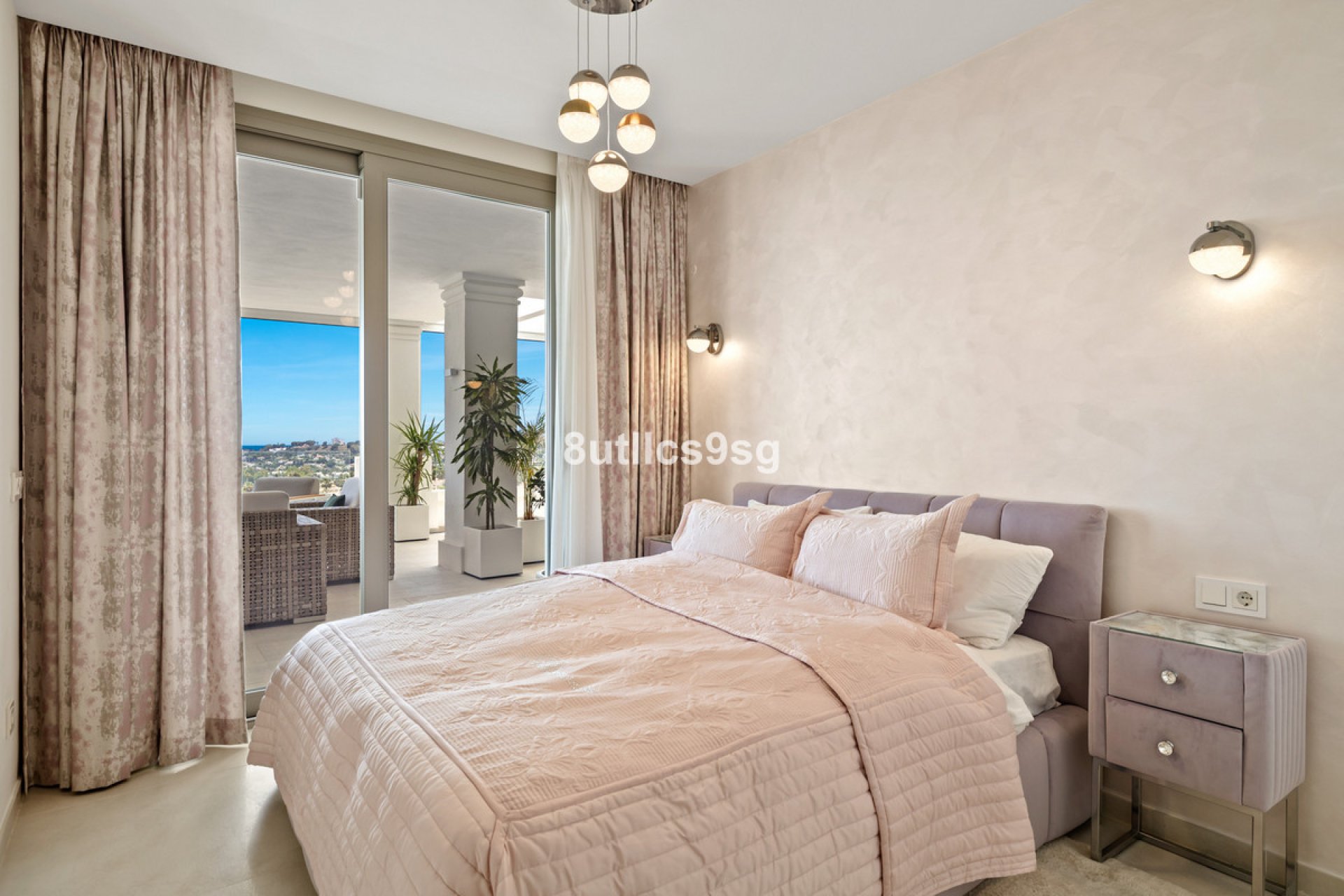 Resale - Ground floor apartment - Marbella - Nueva Andalucia