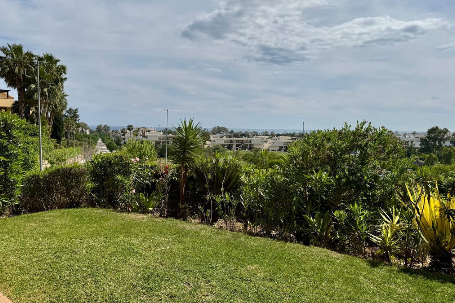 Resale - Ground floor apartment - Marbella - Nueva Andalucia