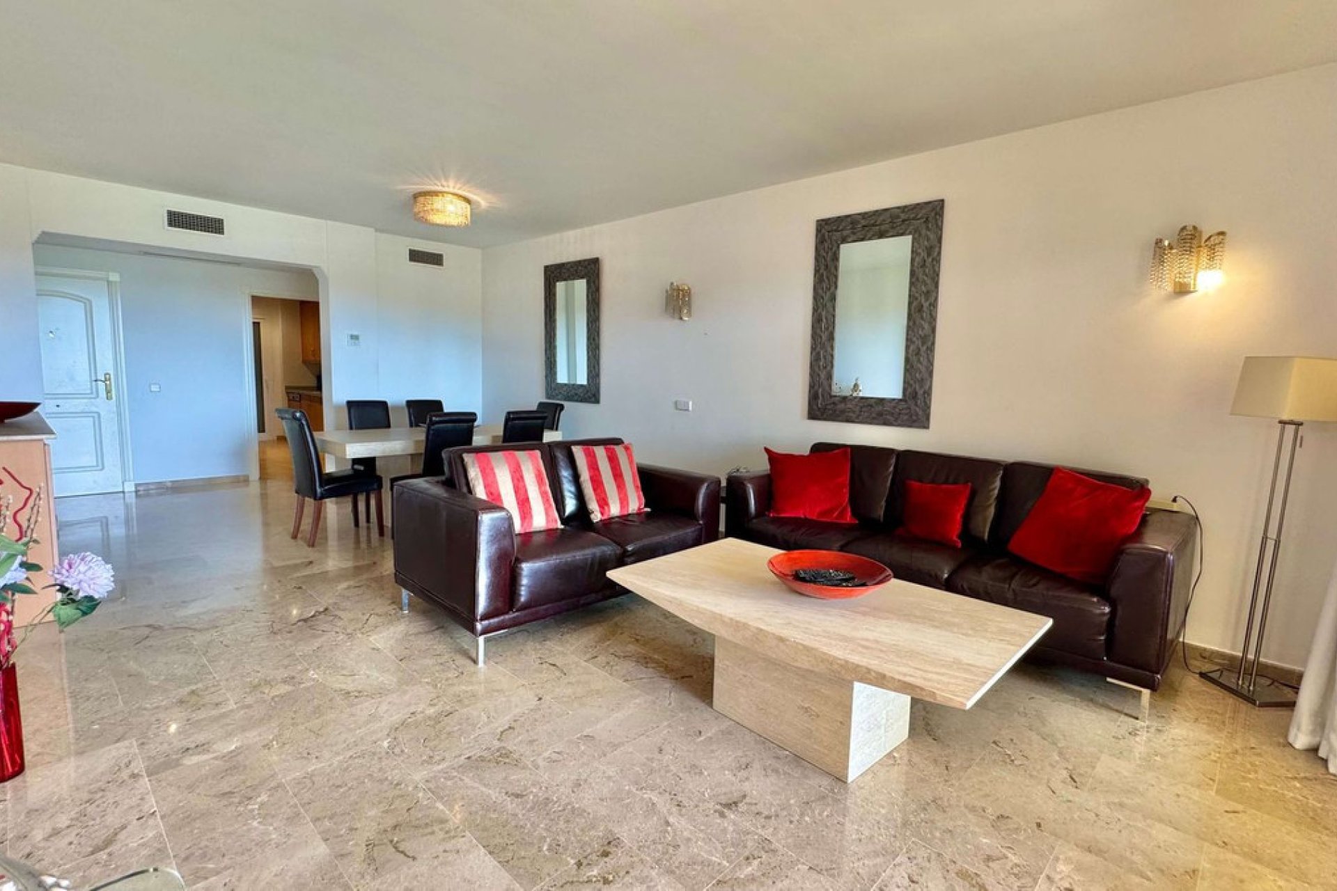 Resale - Ground floor apartment - Marbella - Nueva Andalucia