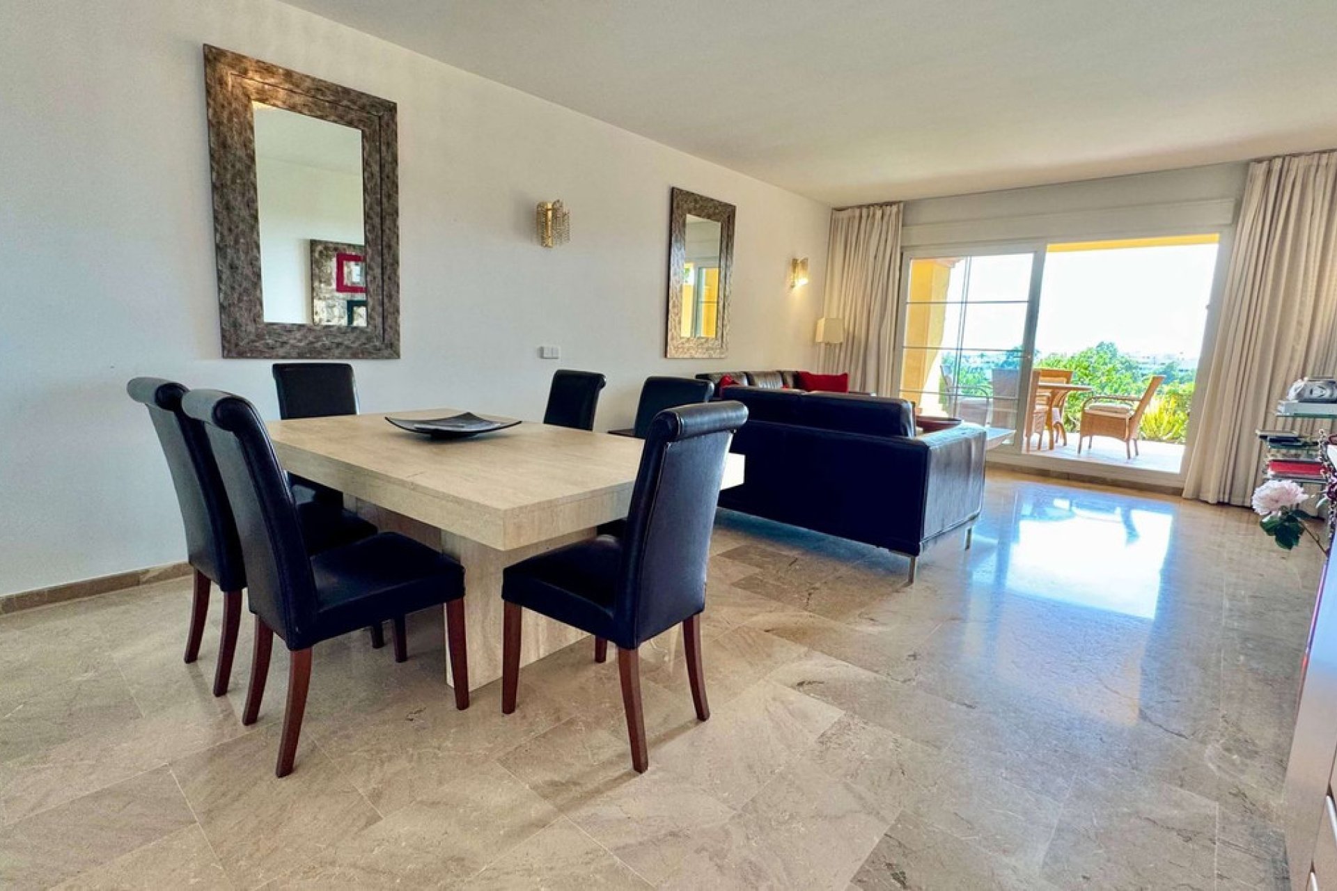 Resale - Ground floor apartment - Marbella - Nueva Andalucia