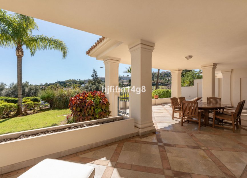 Resale - Ground floor apartment - Marbella - Nueva Andalucia