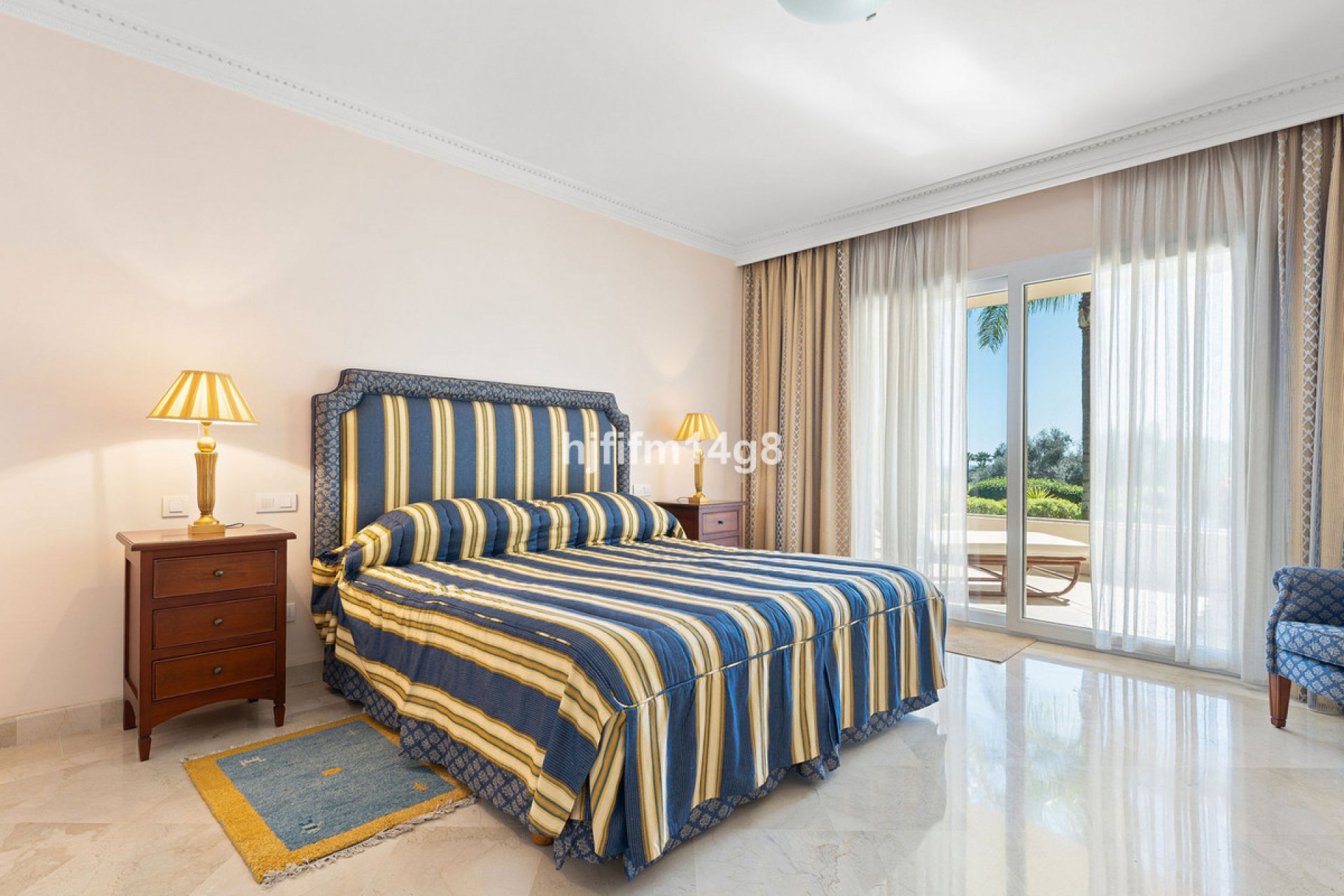 Resale - Ground floor apartment - Marbella - Nueva Andalucia