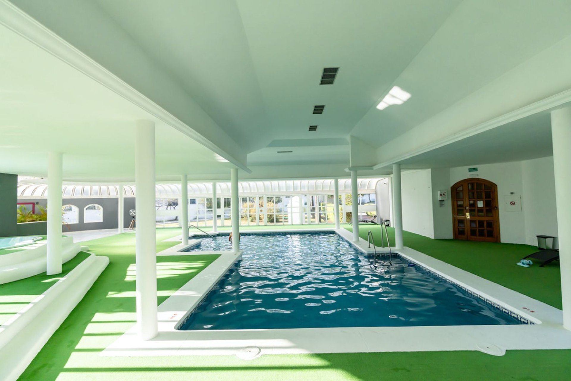 Resale - Ground floor apartment - Marbella - Nueva Andalucia