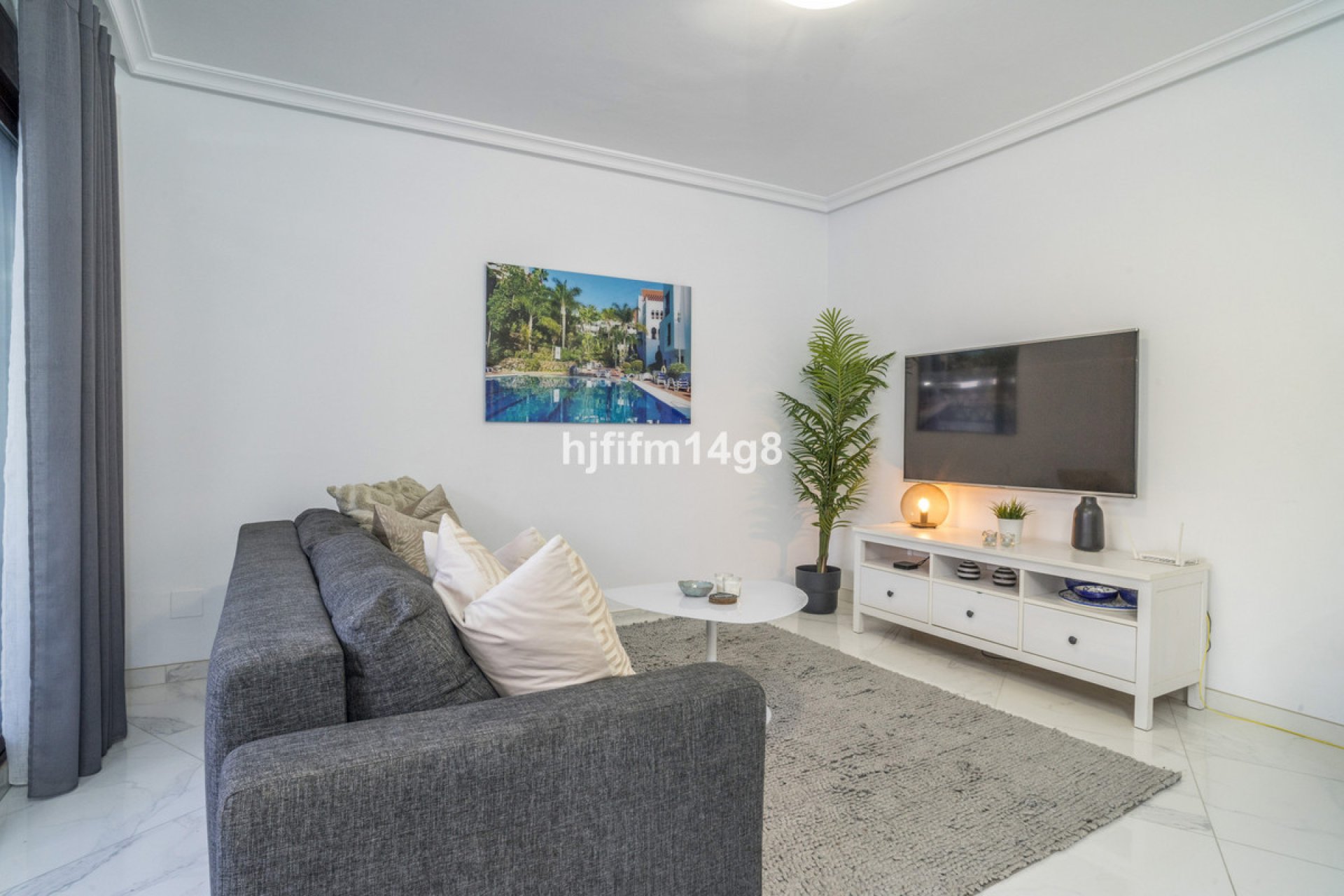 Resale - Ground floor apartment - Marbella - Nueva Andalucia