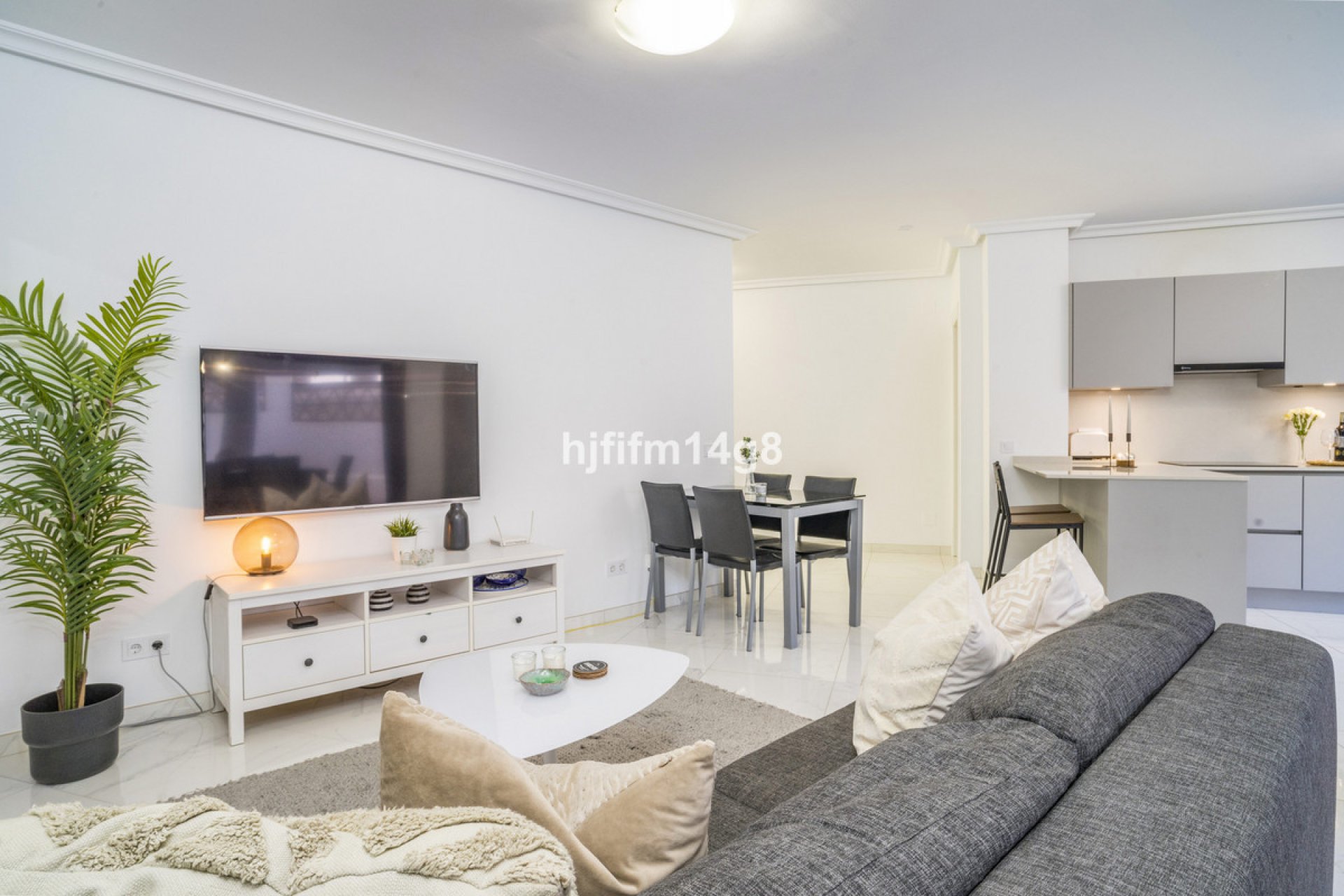 Resale - Ground floor apartment - Marbella - Nueva Andalucia