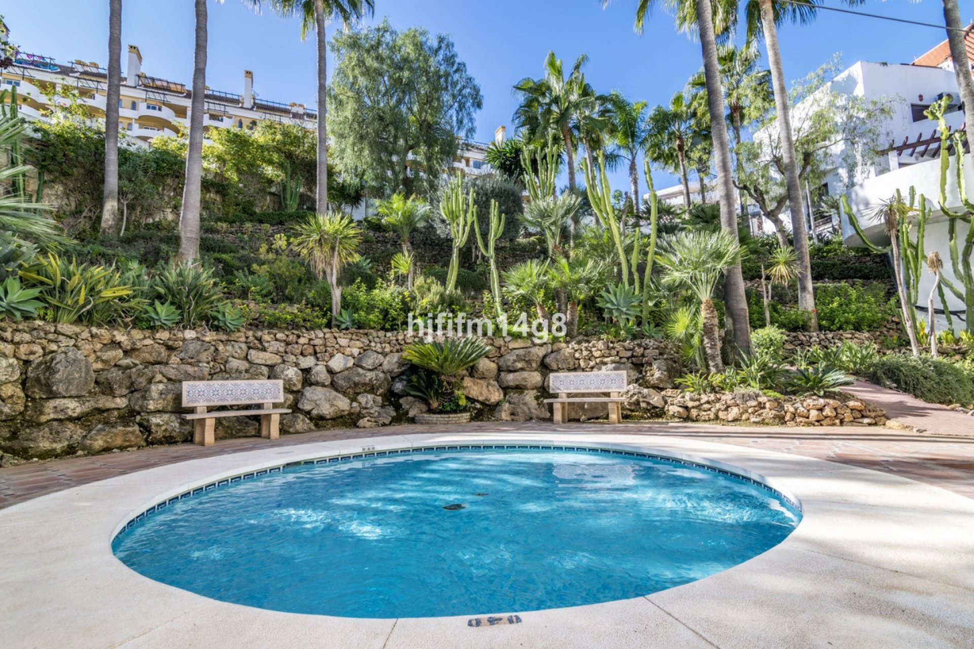 Resale - Ground floor apartment - Marbella - Nueva Andalucia