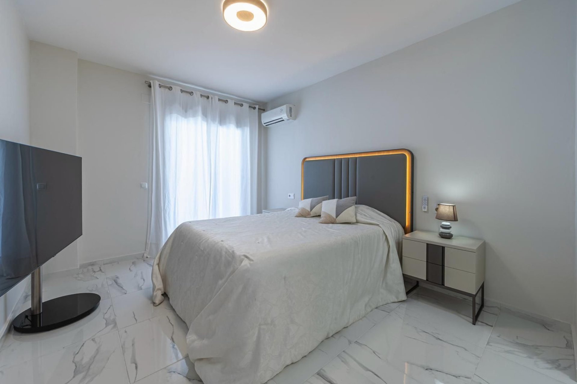 Resale - Ground floor apartment - Marbella - Nueva Andalucia