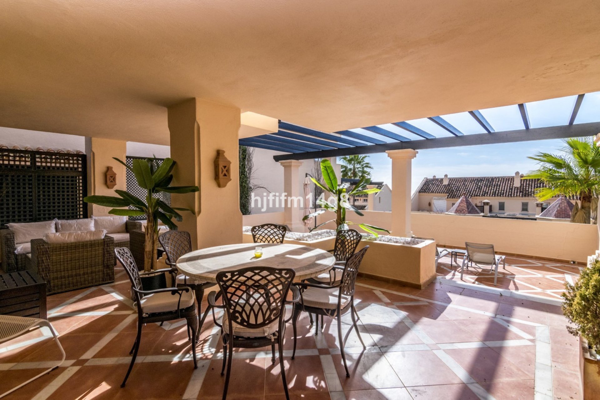 Resale - Ground floor apartment - Marbella - Nueva Andalucia