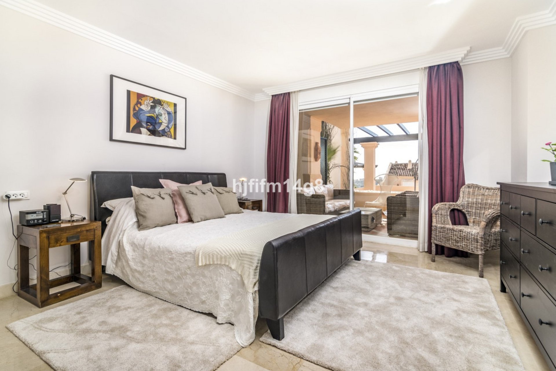 Resale - Ground floor apartment - Marbella - Nueva Andalucia