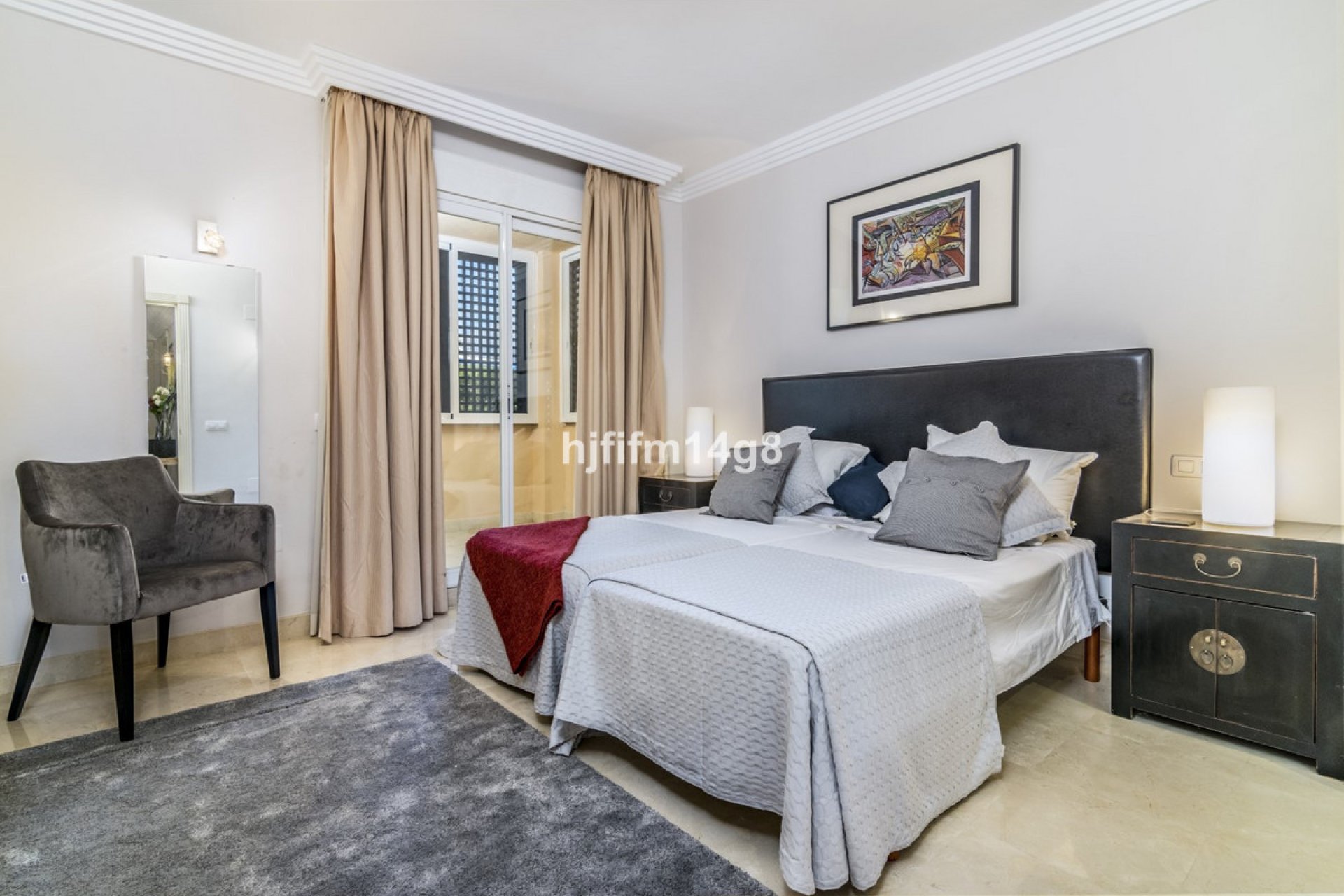 Resale - Ground floor apartment - Marbella - Nueva Andalucia