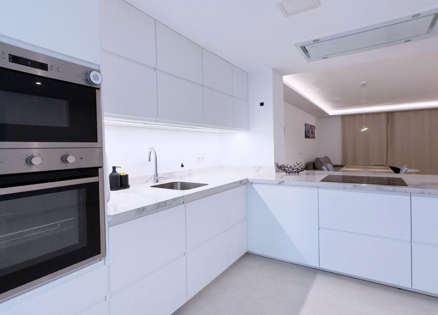 Resale - Ground floor apartment - Marbella - Nueva Andalucia