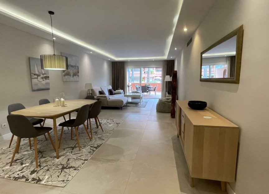 Resale - Ground floor apartment - Marbella - Puerto Banús