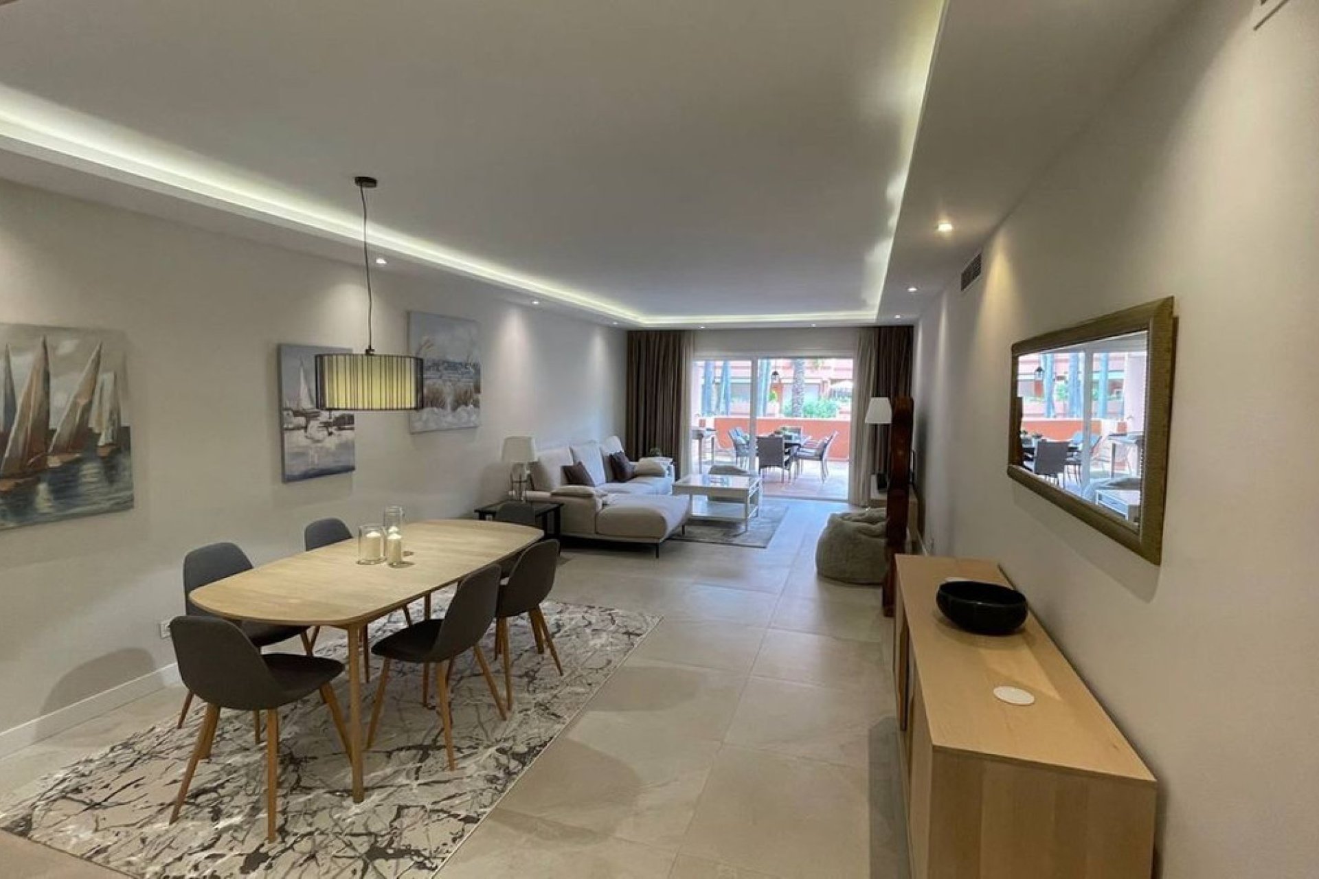 Resale - Ground floor apartment - Marbella - Puerto Banús