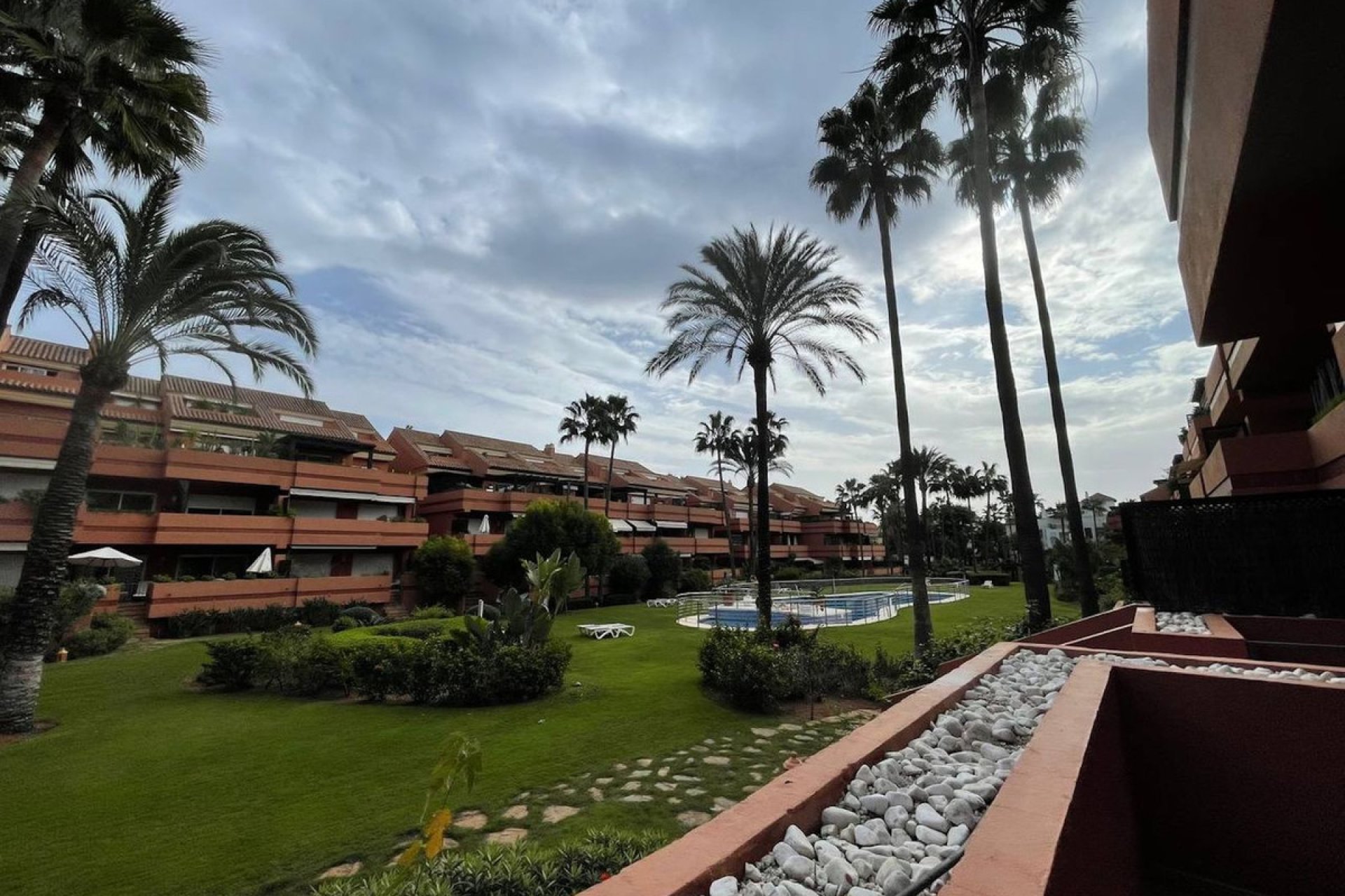 Resale - Ground floor apartment - Marbella - Puerto Banús