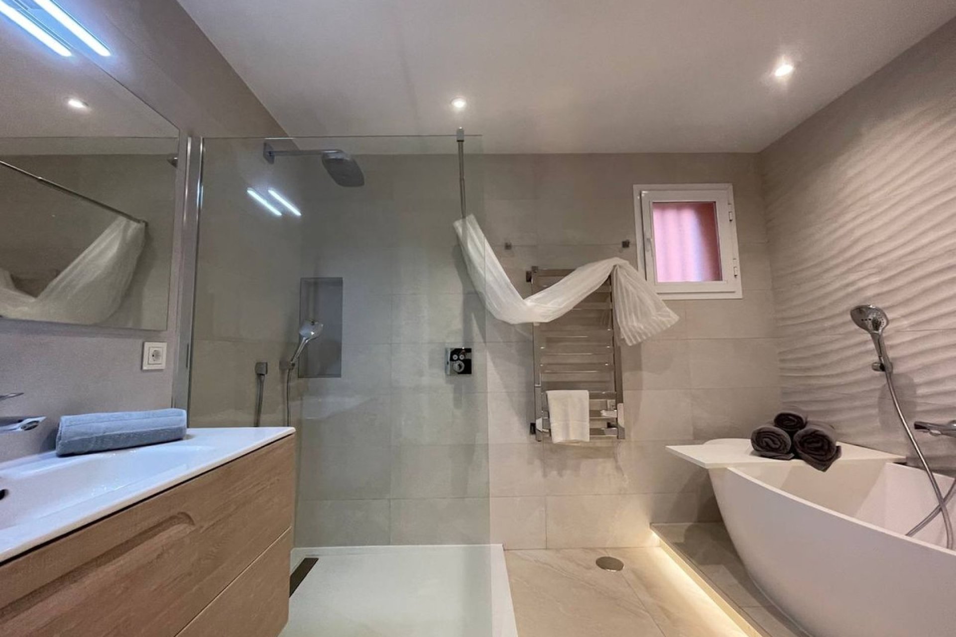 Resale - Ground floor apartment - Marbella - Puerto Banús