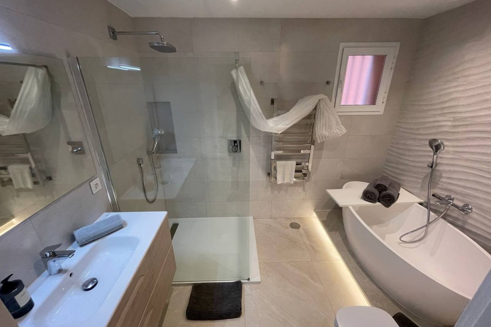 Resale - Ground floor apartment - Marbella - Puerto Banús