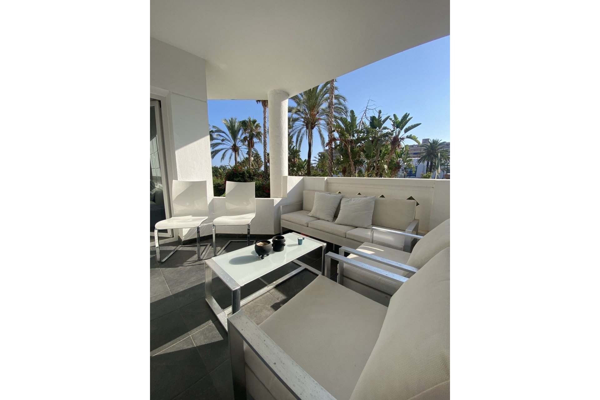 Resale - Ground floor apartment - Marbella - Puerto Banús
