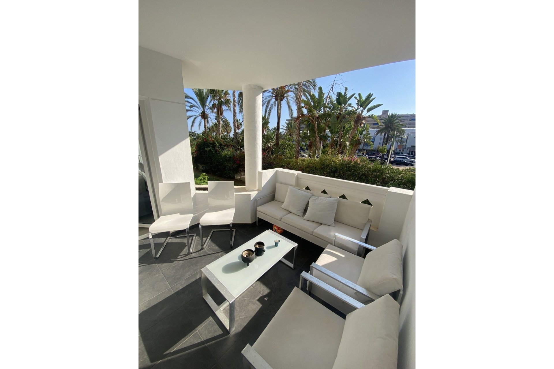 Resale - Ground floor apartment - Marbella - Puerto Banús