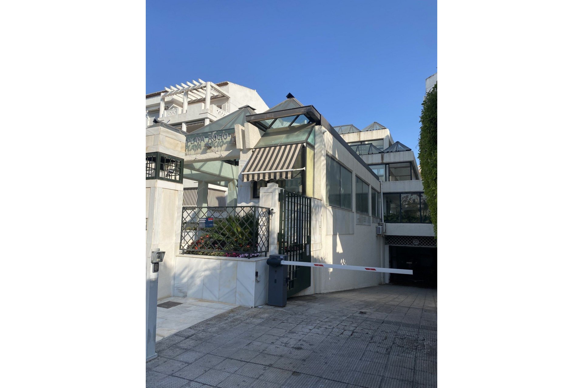 Resale - Ground floor apartment - Marbella - Puerto Banús