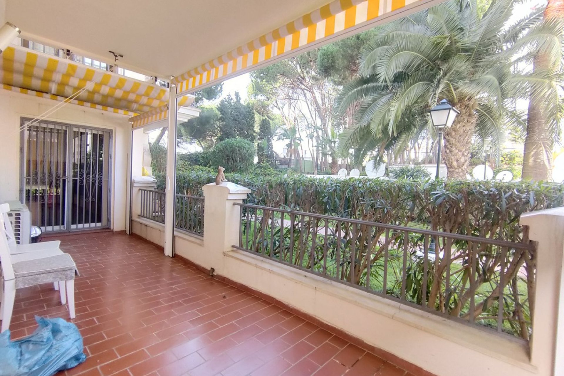 Resale - Ground floor apartment - Marbella - Puerto Banús