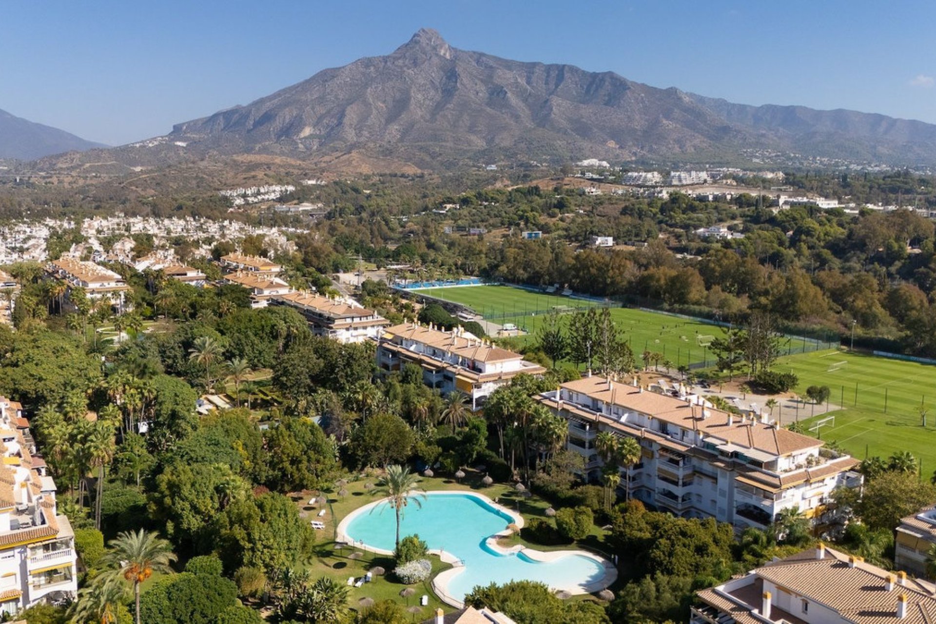 Resale - Ground floor apartment - Marbella - Puerto Banús