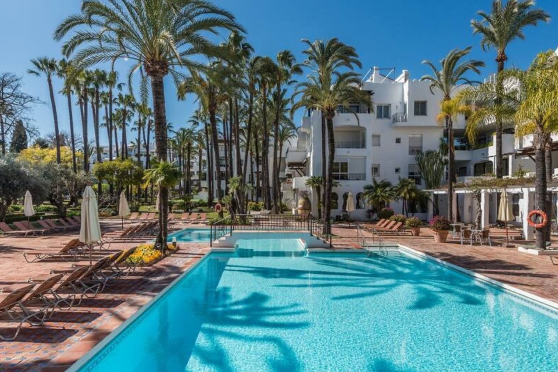 Resale - Ground floor apartment - Marbella - Puerto Banús