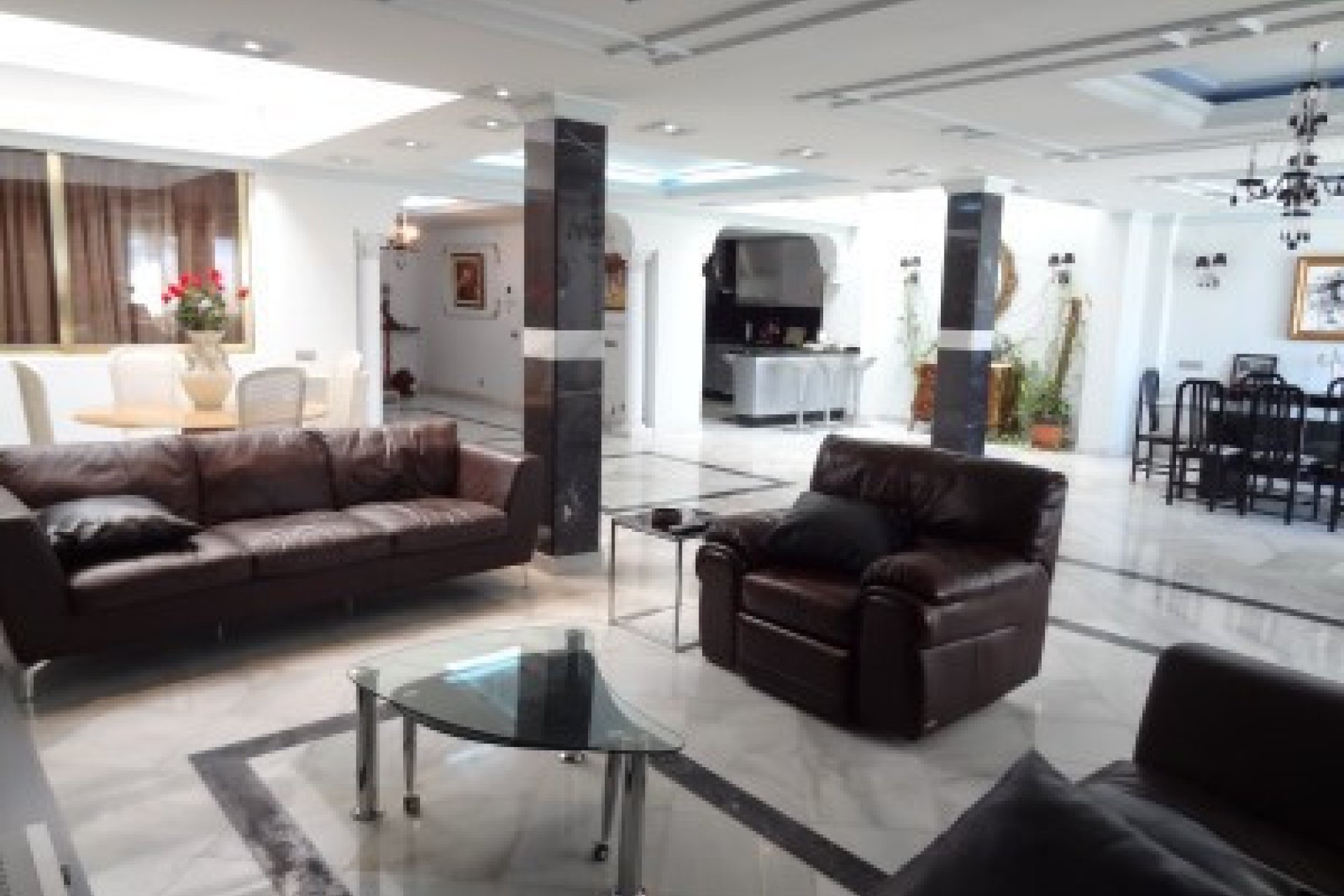 Resale - Ground floor apartment - Marbella - Puerto Banús