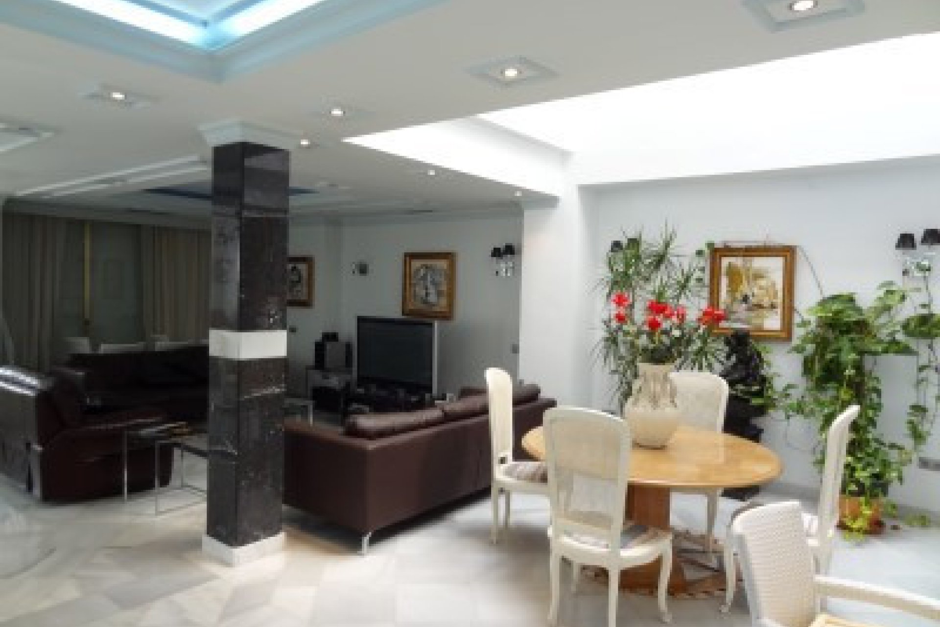 Resale - Ground floor apartment - Marbella - Puerto Banús