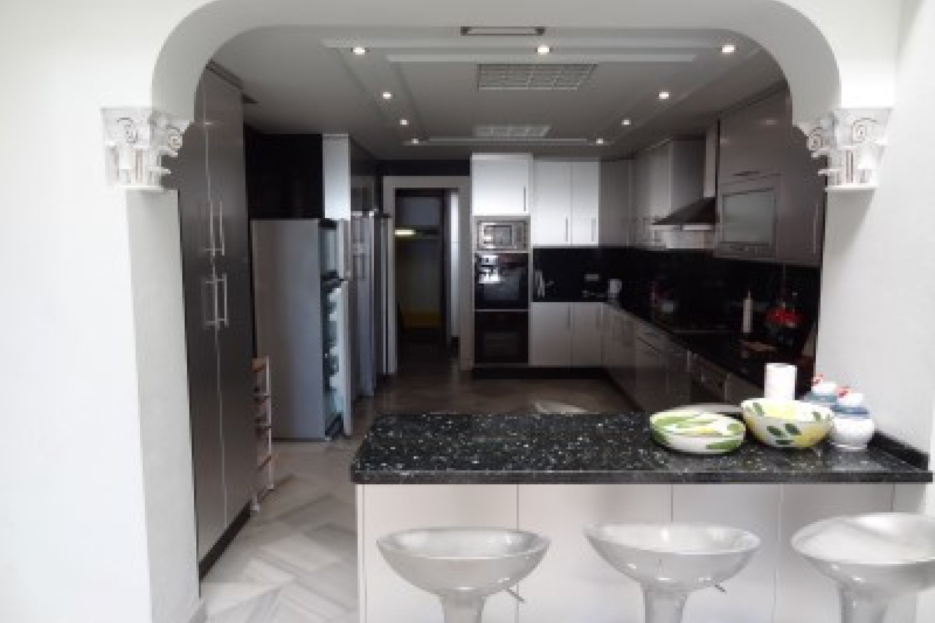 Resale - Ground floor apartment - Marbella - Puerto Banús