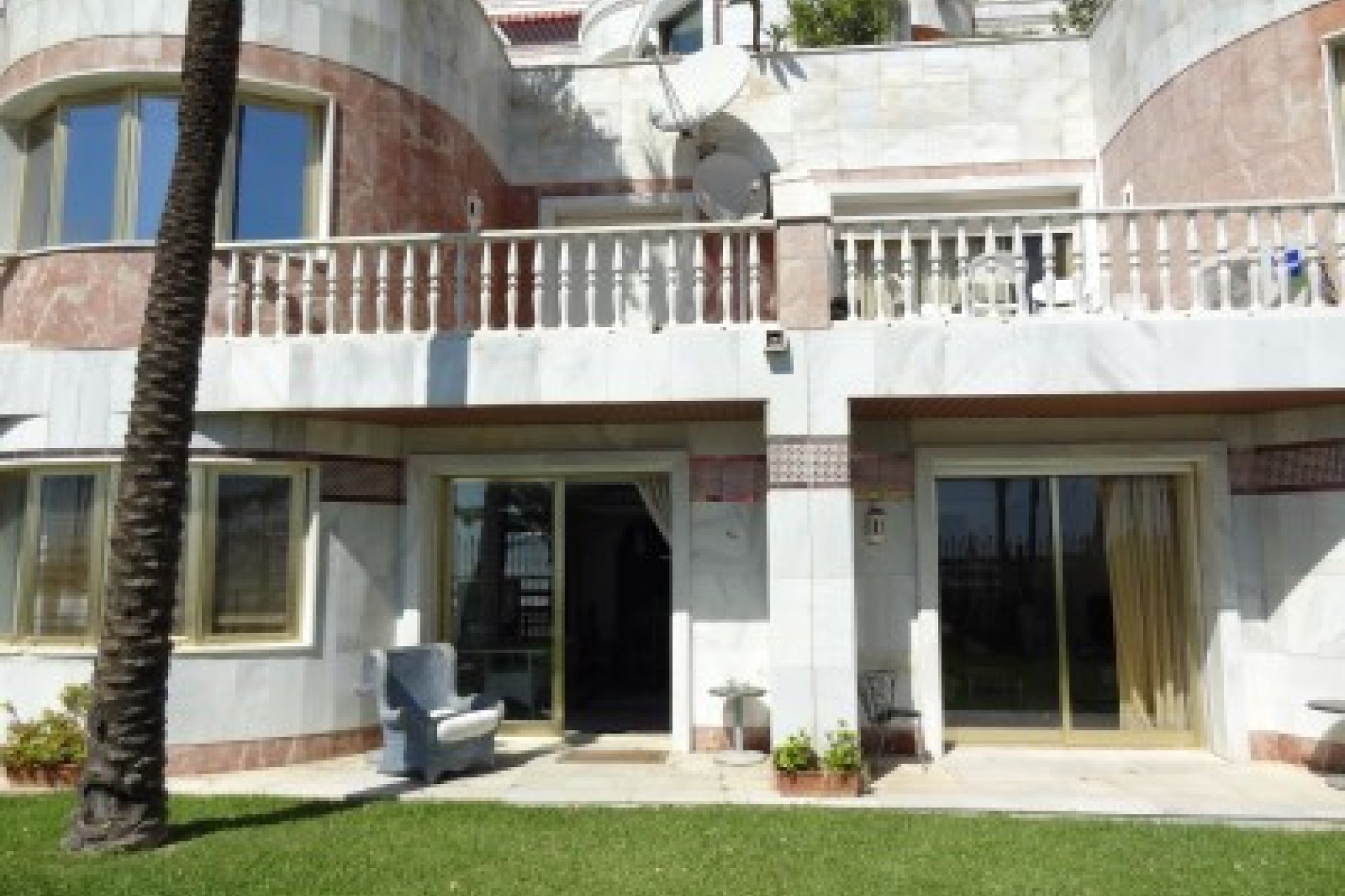 Resale - Ground floor apartment - Marbella - Puerto Banús