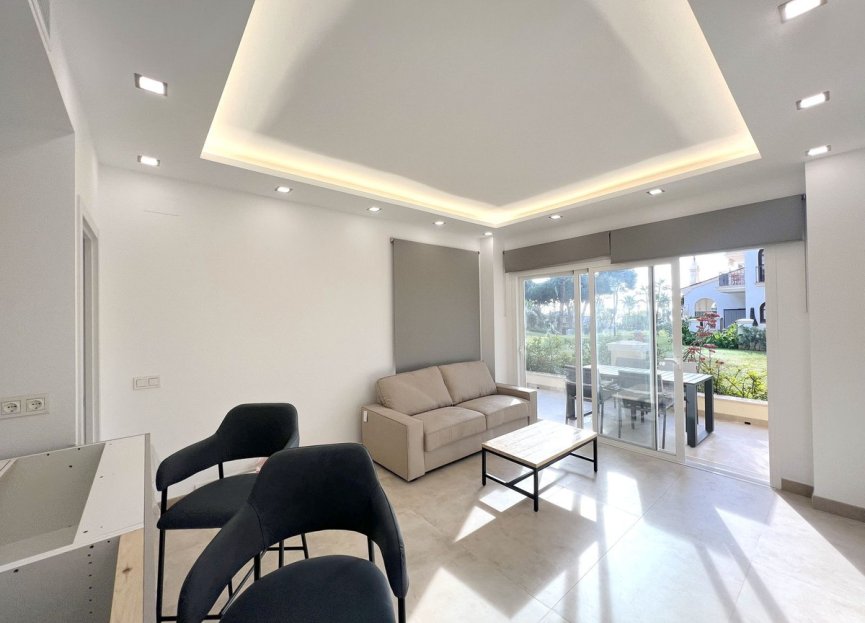 Resale - Ground floor apartment - Marbella - Puerto Banús