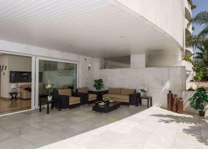 Resale - Ground floor apartment - Marbella - Puerto Banús