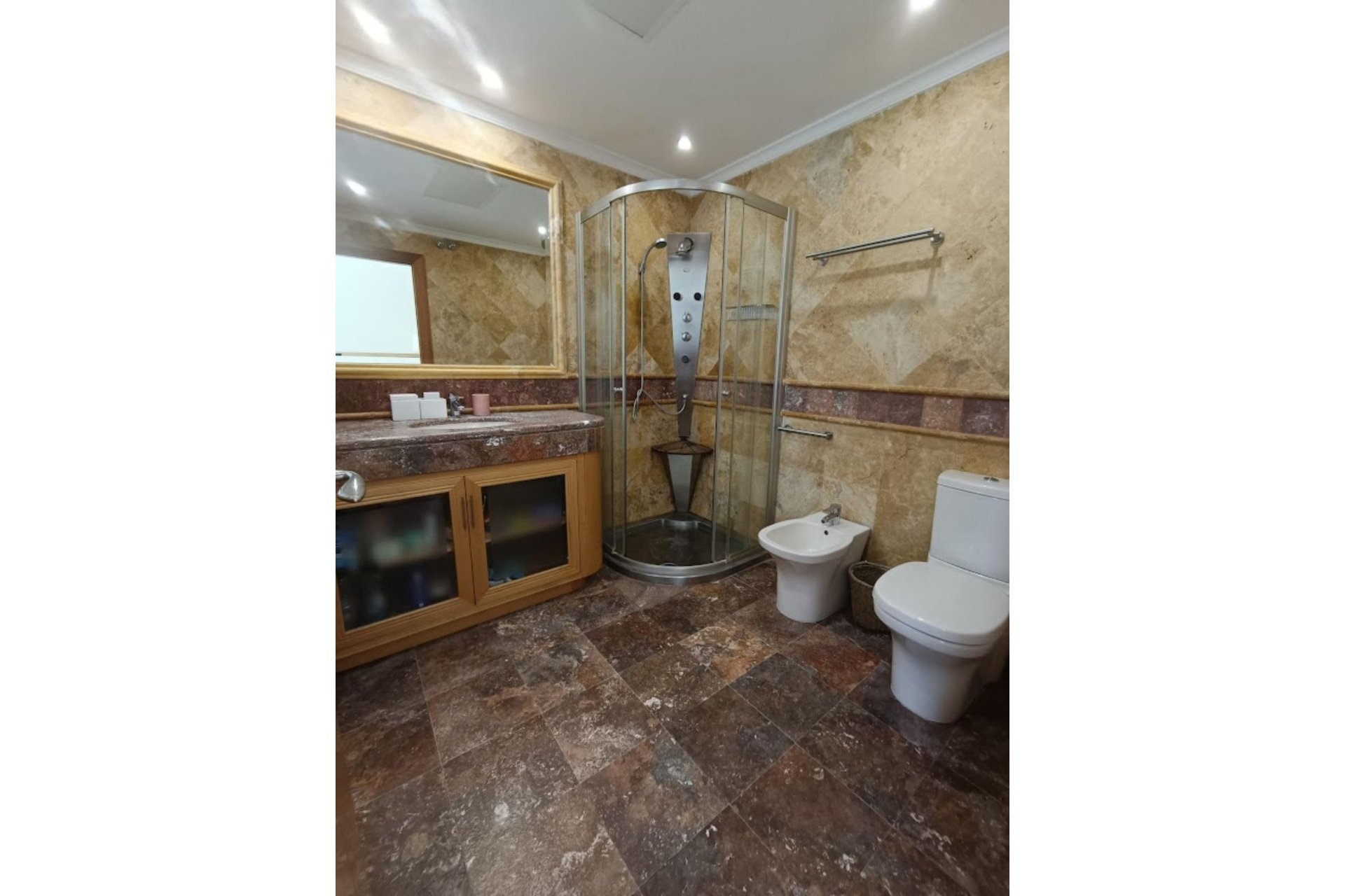 Resale - Ground floor apartment - Marbella - Puerto Banús