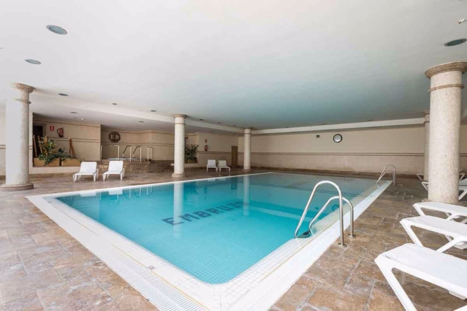 Resale - Ground floor apartment - Marbella - Puerto Banús