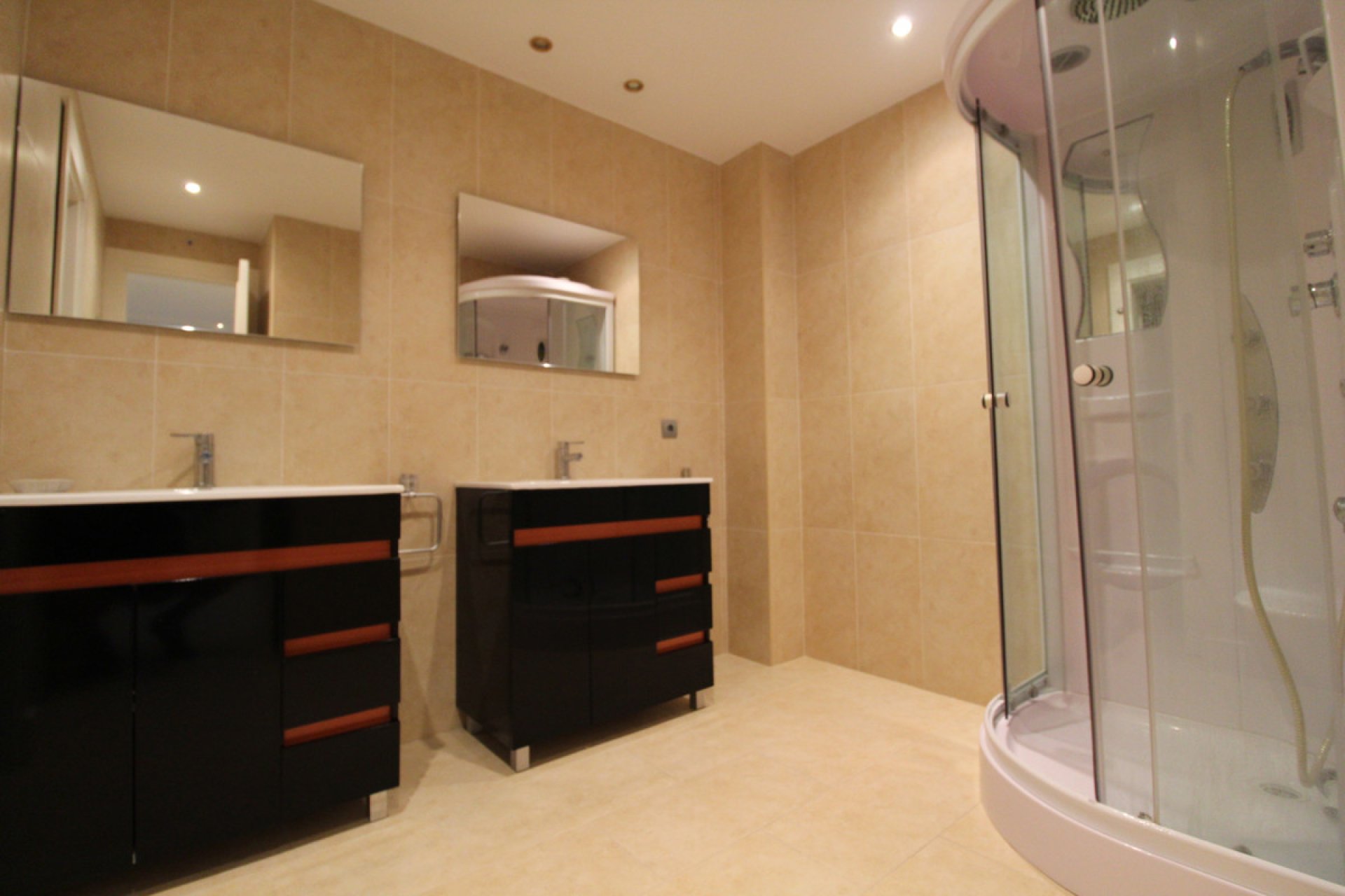 Resale - Ground floor apartment - Marbella - Puerto Banús