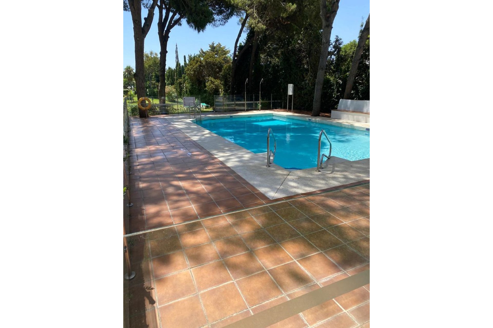 Resale - Ground floor apartment - Marbella - Puerto Banús