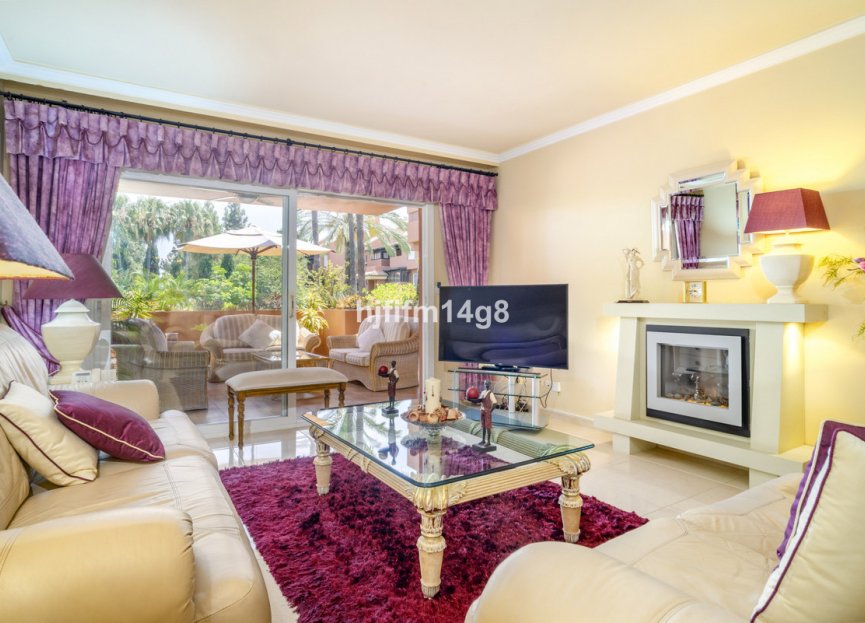 Resale - Ground floor apartment - Marbella - Puerto Banús