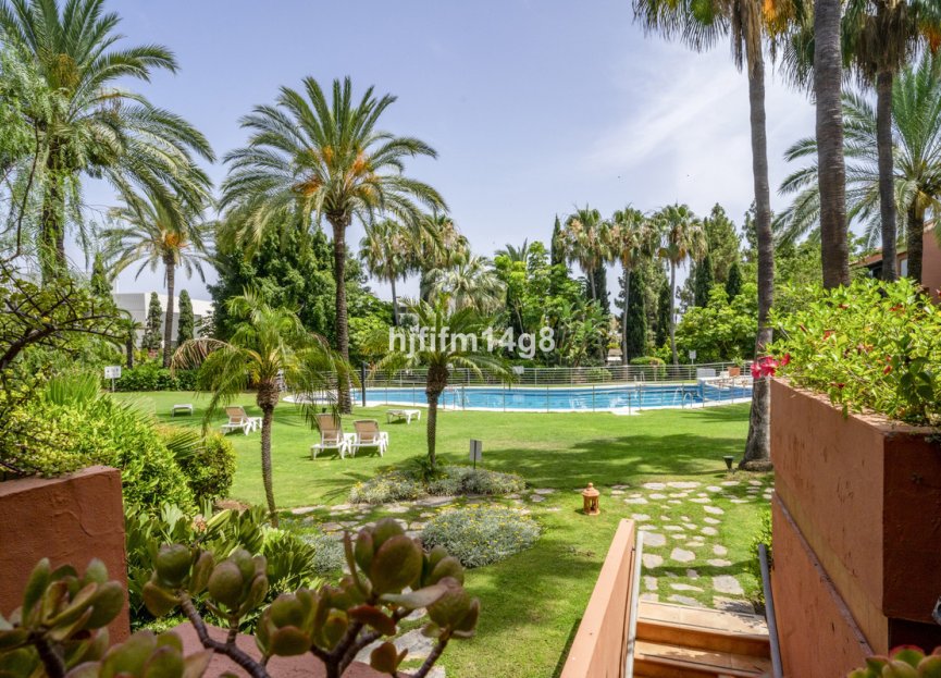 Resale - Ground floor apartment - Marbella - Puerto Banús