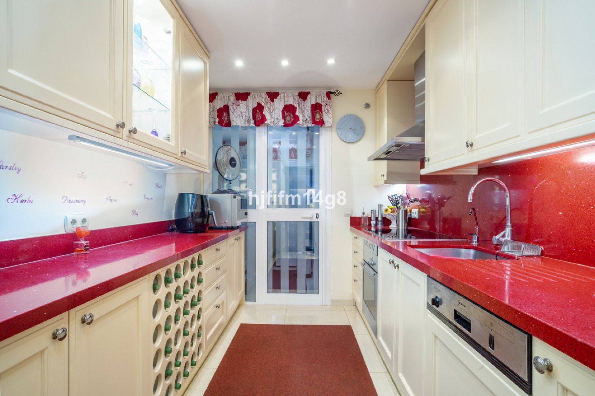 Resale - Ground floor apartment - Marbella - Puerto Banús