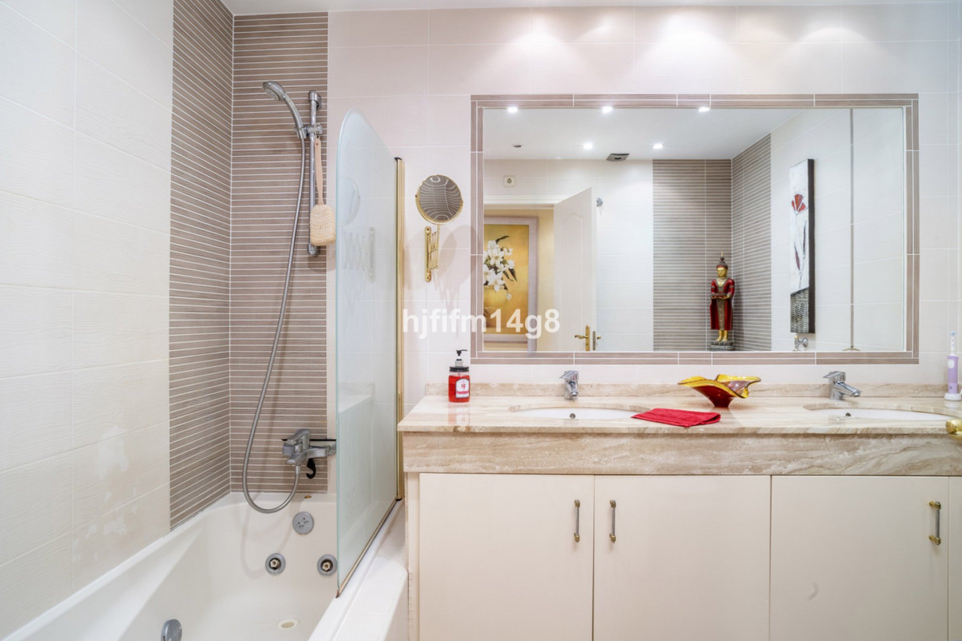 Resale - Ground floor apartment - Marbella - Puerto Banús