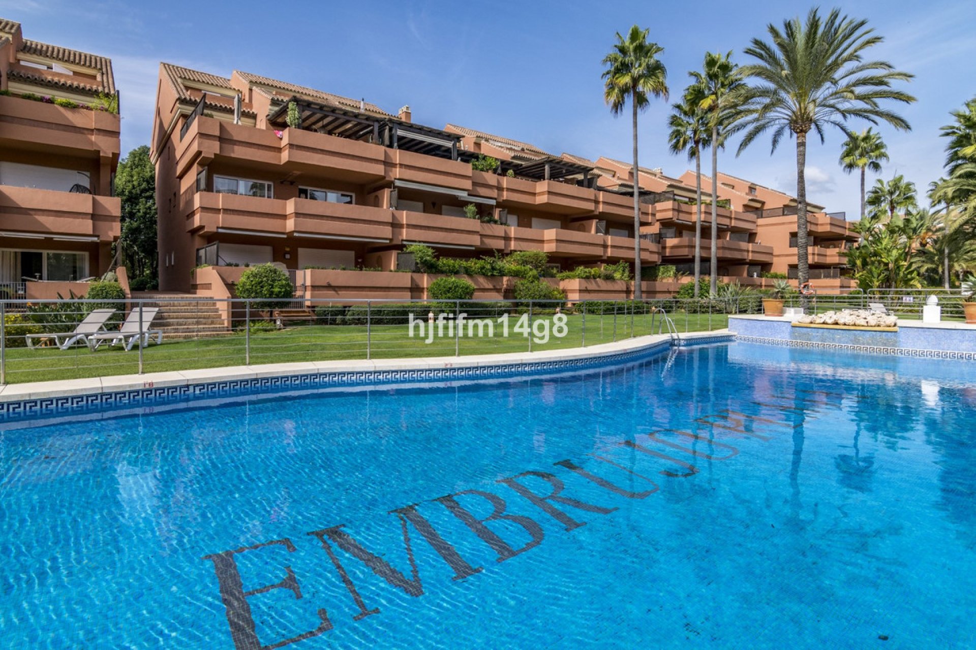 Resale - Ground floor apartment - Marbella - Puerto Banús