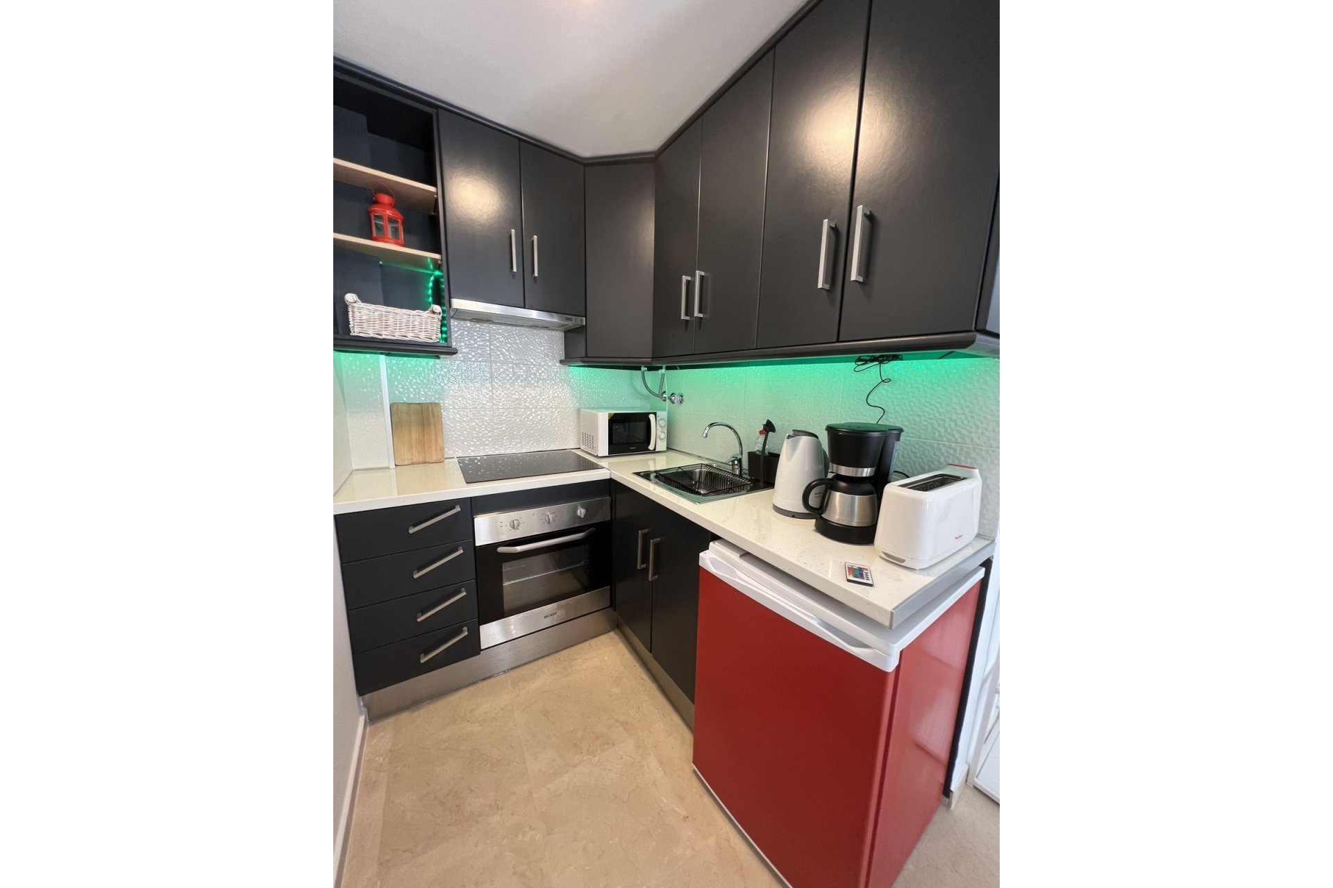 Resale - Ground floor apartment - Marbella - Puerto de Cabopino