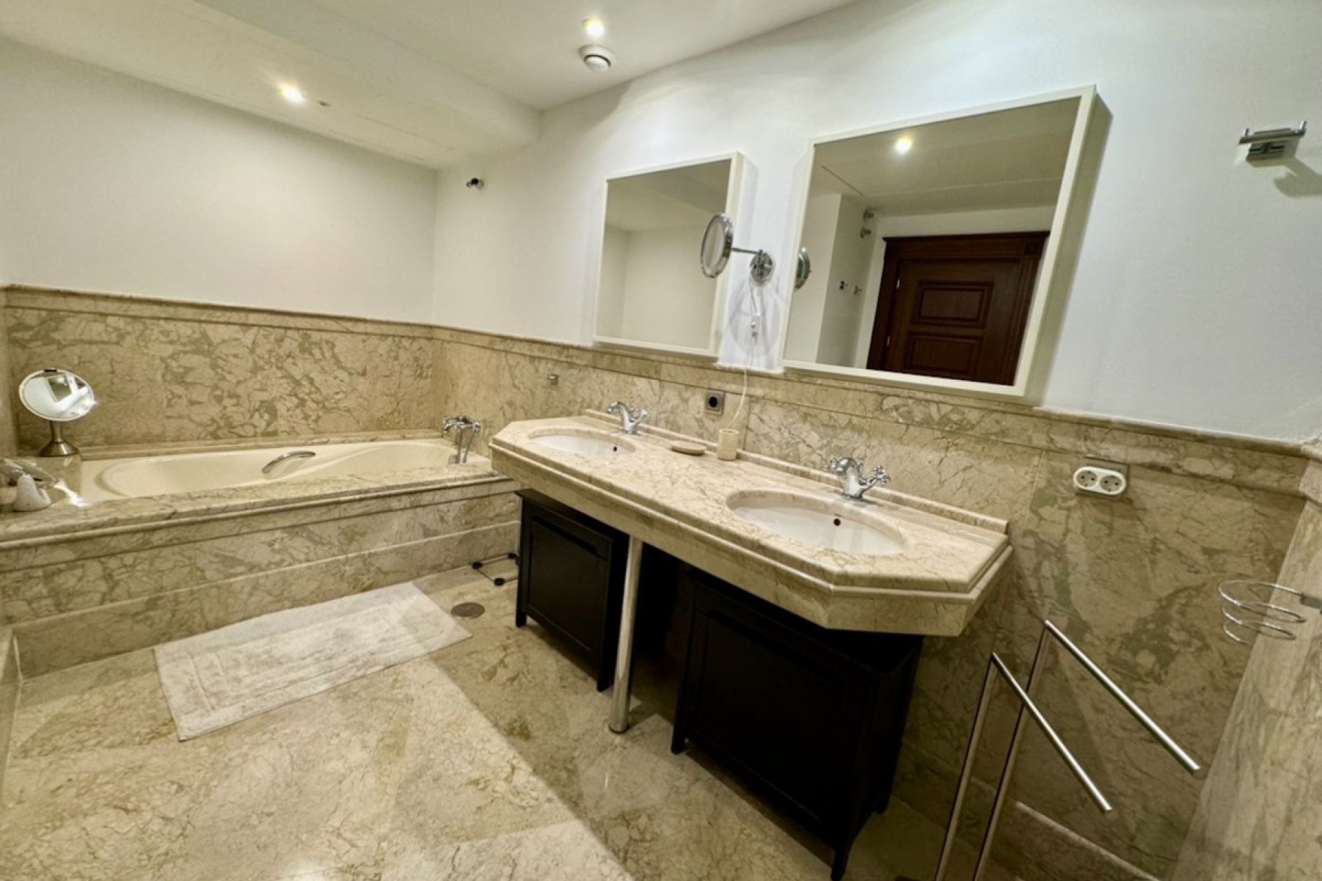 Resale - Ground floor apartment - Marbella - San Pedro De Alcantara