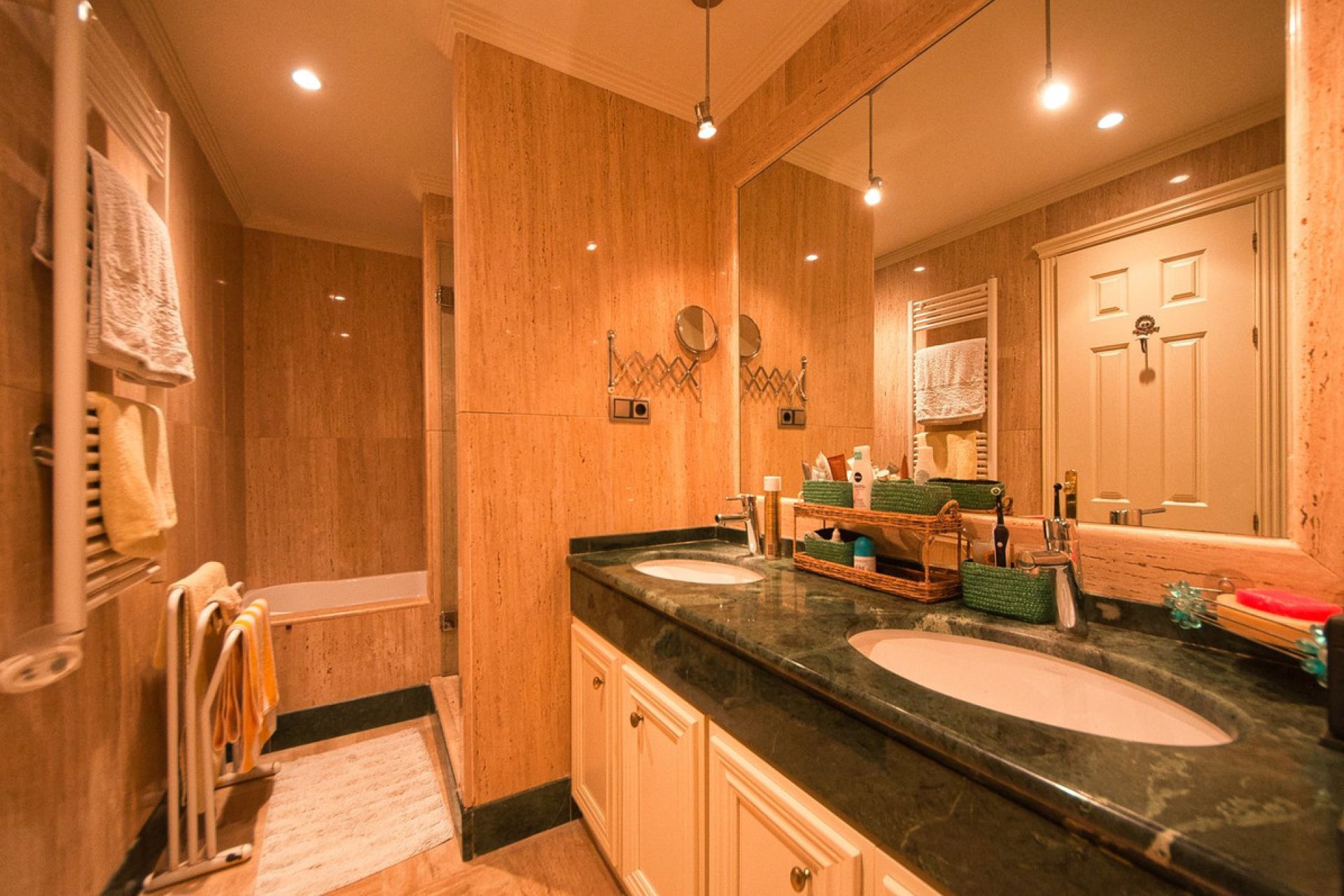 Resale - Ground floor apartment - Marbella - Sierra Blanca