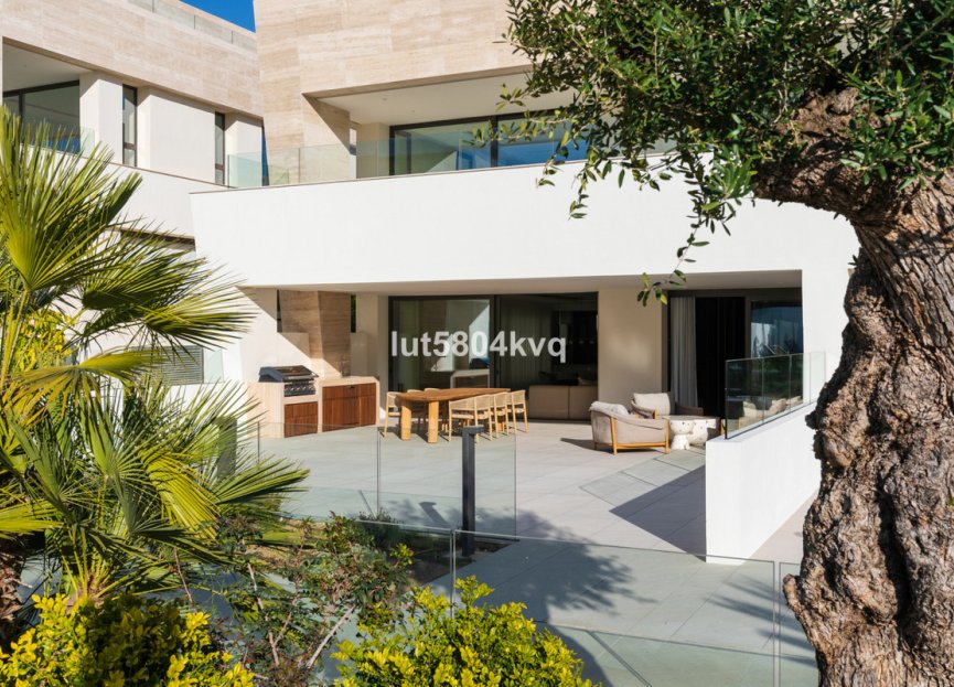 Resale - Ground floor apartment - Marbella - The Golden Mile