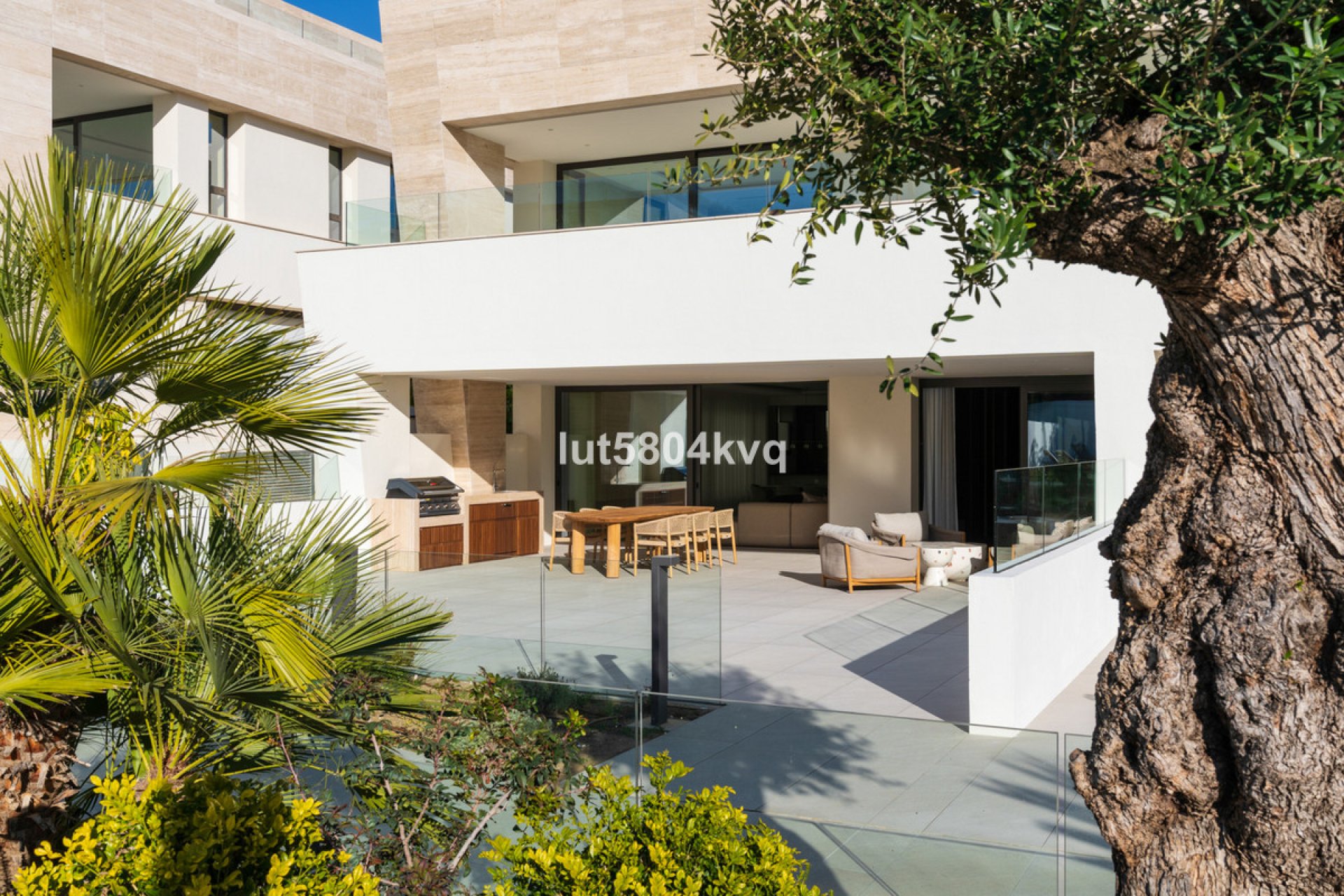 Resale - Ground floor apartment - Marbella - The Golden Mile