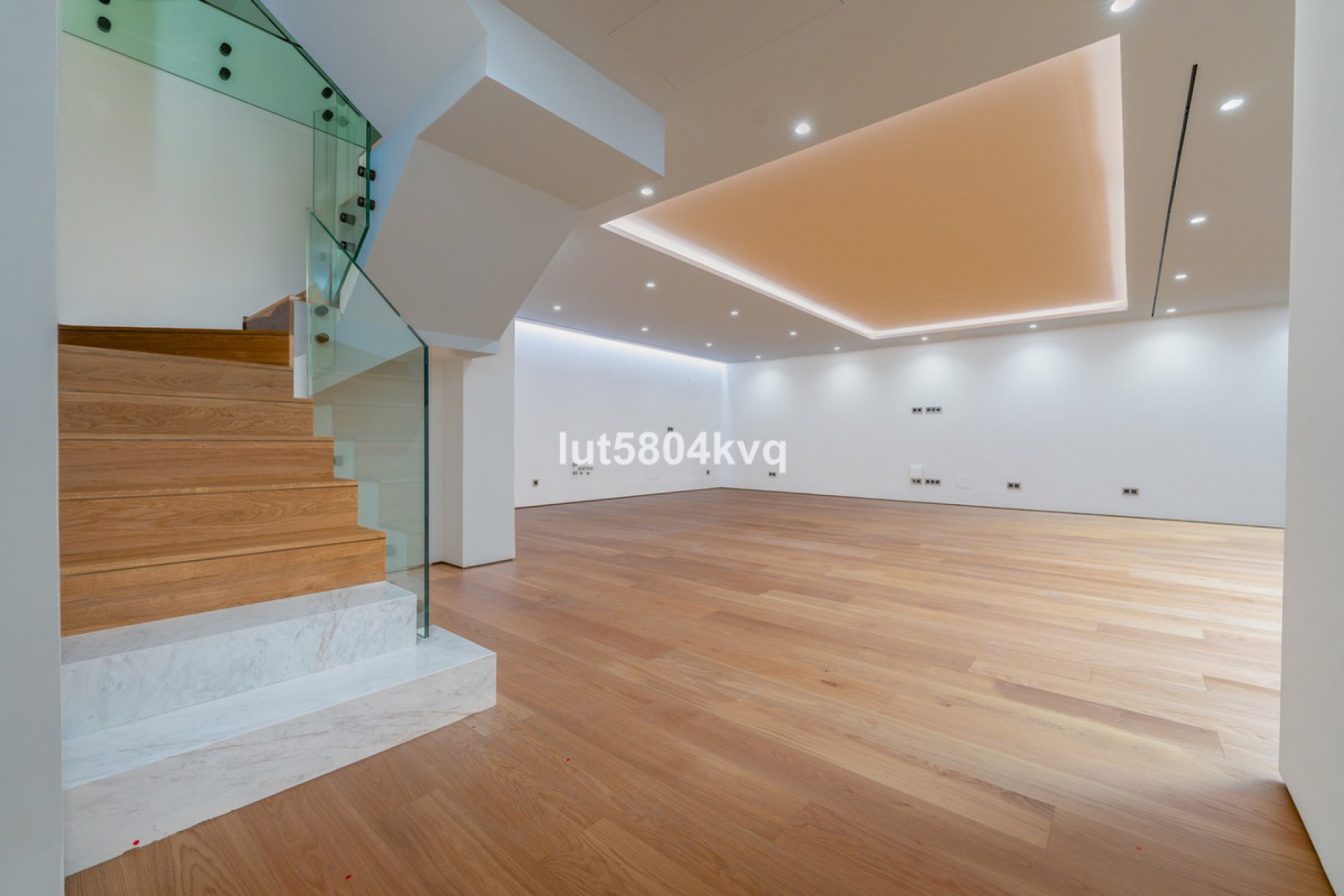 Resale - Ground floor apartment - Marbella - The Golden Mile