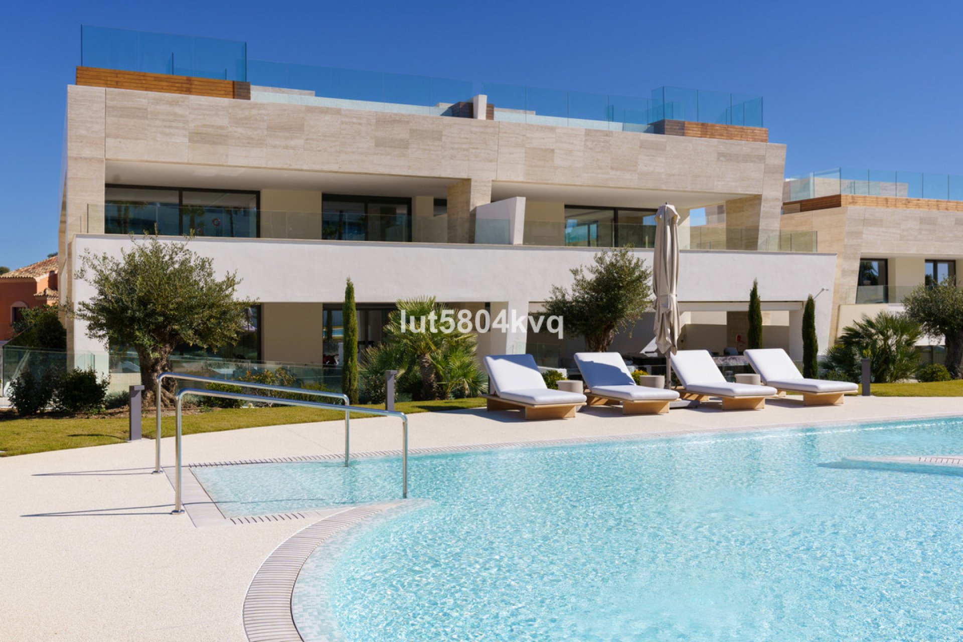 Resale - Ground floor apartment - Marbella - The Golden Mile